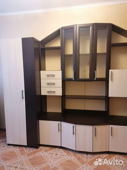 Стенка в гостиную