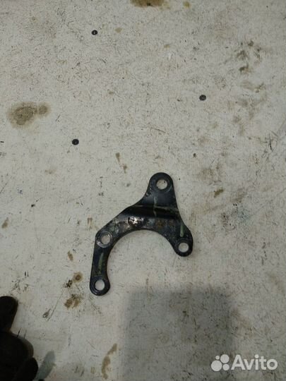 Кронштейн ступицы задний левый (Changan CS35plus)