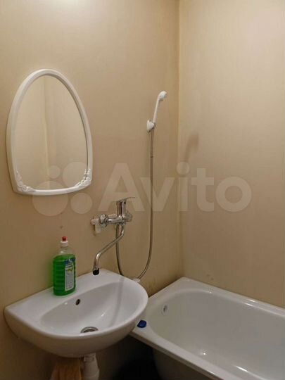 2-к. квартира, 55 м², 8/17 эт.