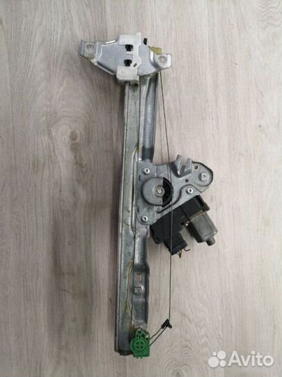 Стеклоподъемник передний правый Peugeot 408