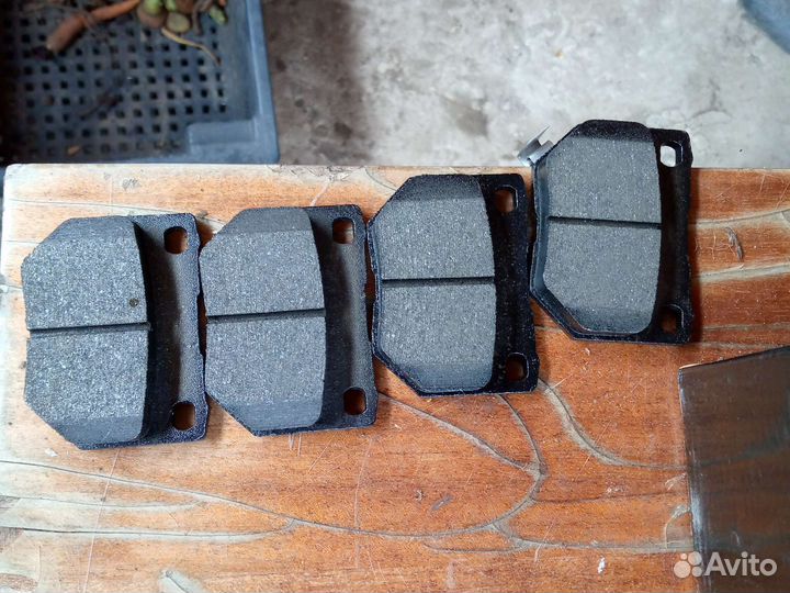 Тормозные задние колодки субару импреза