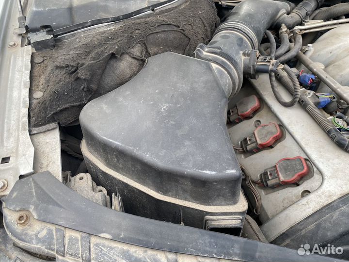 Корпус воздушного фильтра audi A8 D3