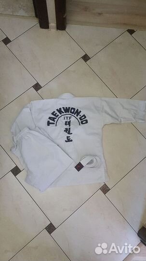 Кимоно для тхэквондо на 8-9 лет