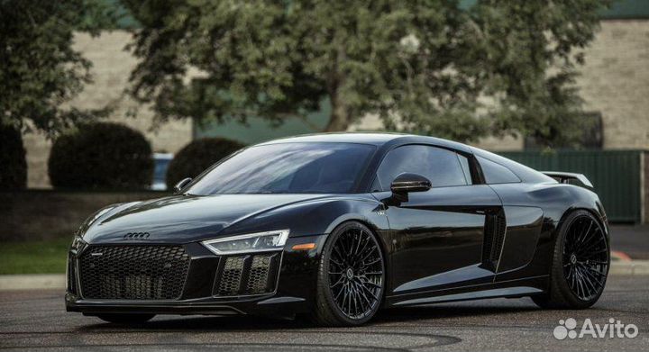 Кованые диски в стиле Brixton для Audi R8 R21