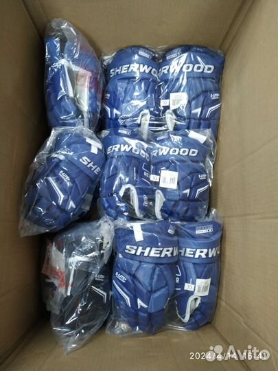 Экипировка Sherwood перчатки, шорты YTH, JR, SR