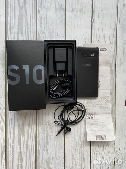 Samsung Galaxy S10, 8/128 ГБ
