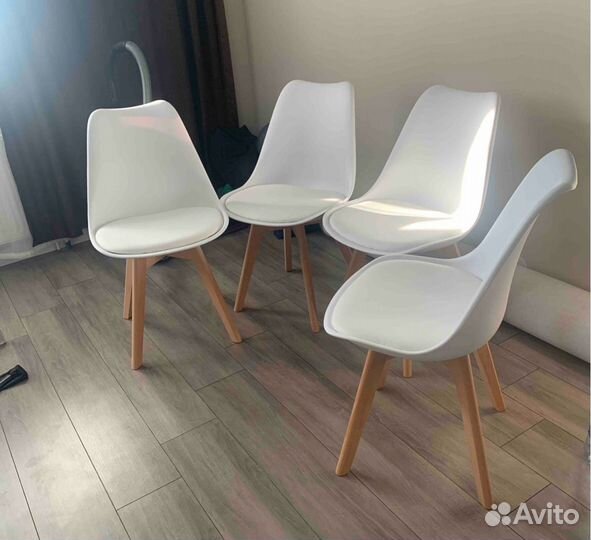 Стулья кухонные новые 4 шт