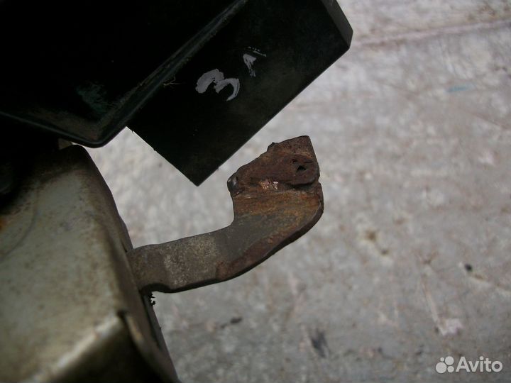 Замок задний левый Бмв е36