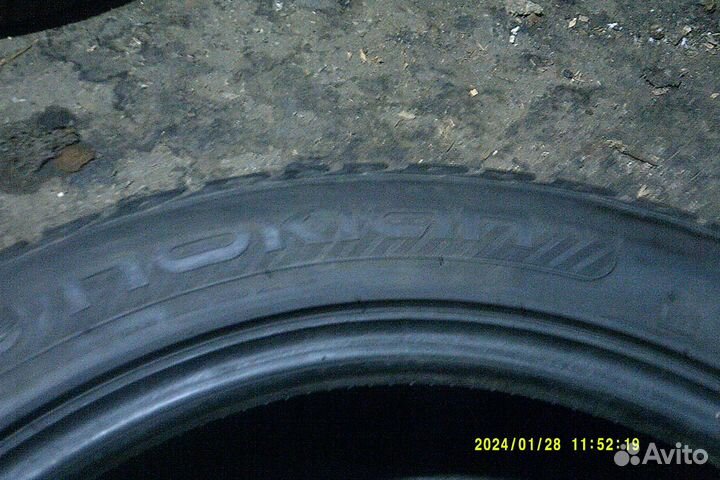 Nokian Tyres WR 235/50 R18