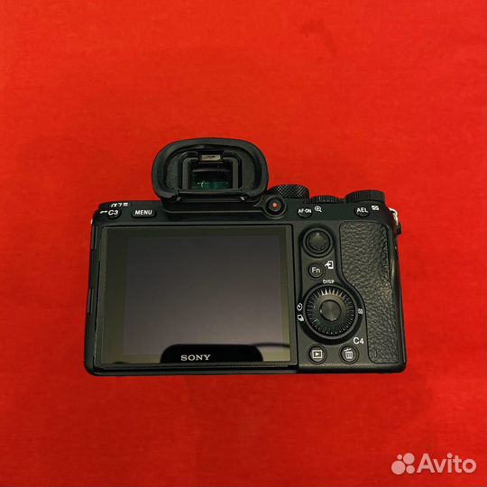 Sony Alpha A7 Mark III Kit 28-70mm (ilce-7M3K)