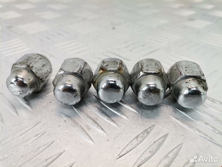 Болт Hyundai Santa Fe 2 (CM) 2007 52950M1000