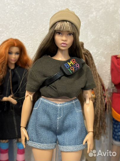 Barbie looks Simone