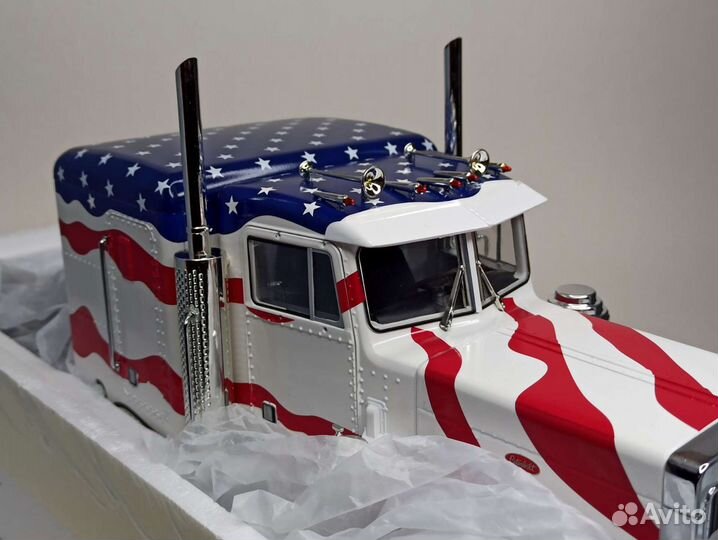 Тягач Peterbilt 359 1967 Road Kings 1:18