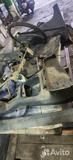 Запчасти на ваз 2110 2112 бу,только что на фото