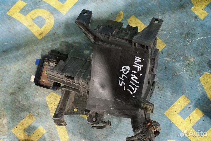 Блок предохранителей Infiniti Q45