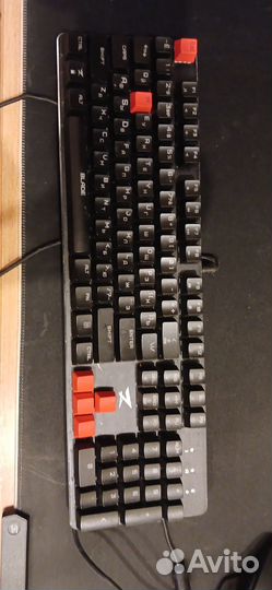 Игровая механическая клавиатура