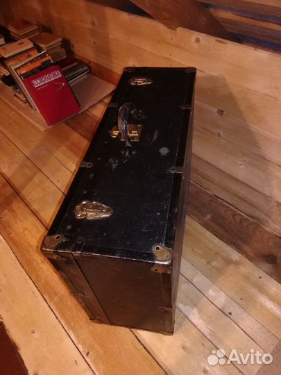 Продам Чемодан черный