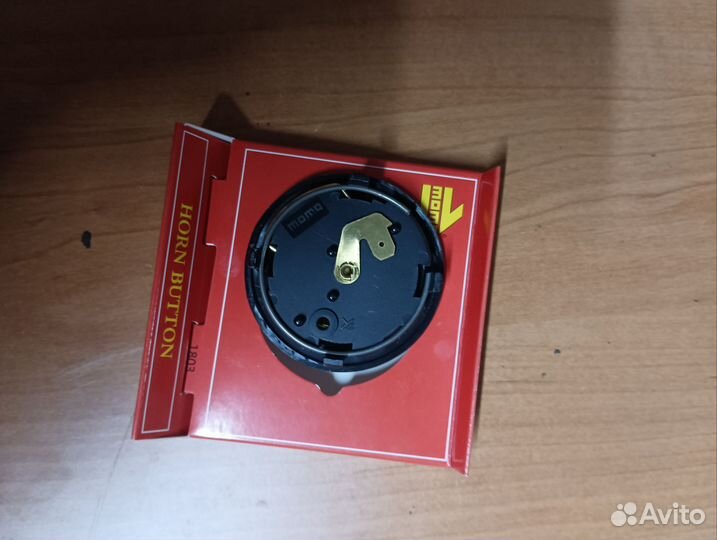 Кнопка спортивного руля Момо