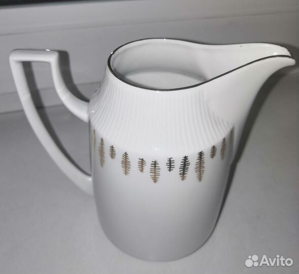 Молочник Чехословакия фарфор