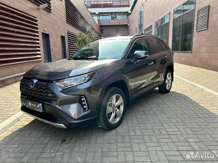 Toyota RAV4 2.5 AT, 2019, 43 200 км