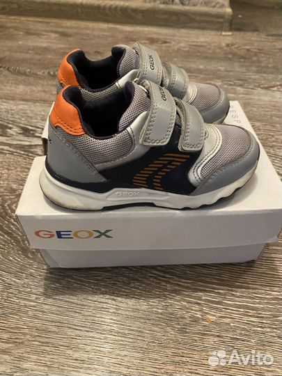 Кроссовки geox