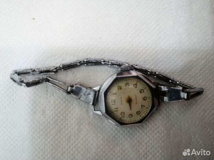 Часы наручные женские с браслетом(новые)