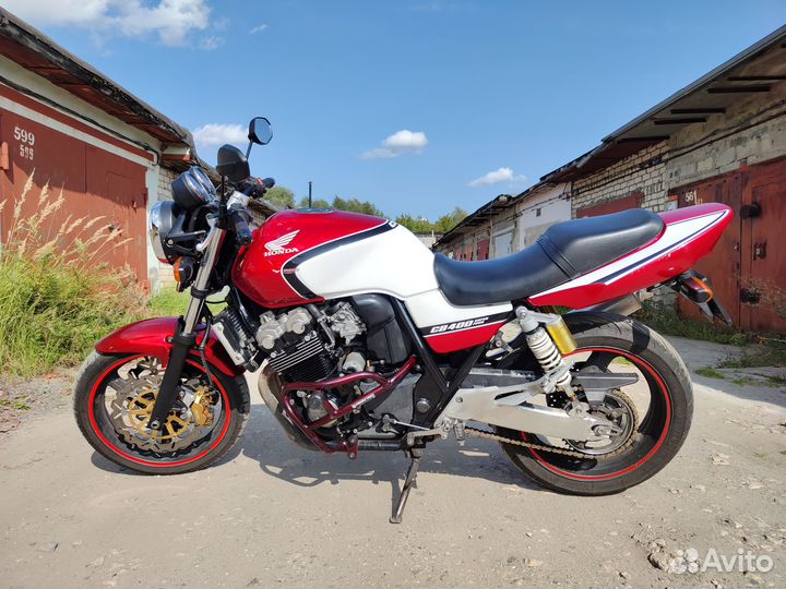 Honda CB 400 vtec 2