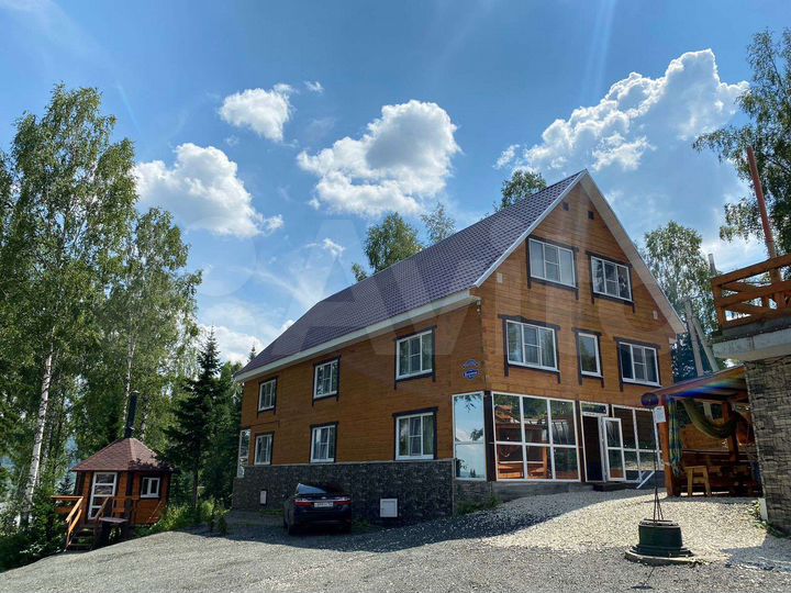 Таунхаус 650 м² на участке 45 сот.