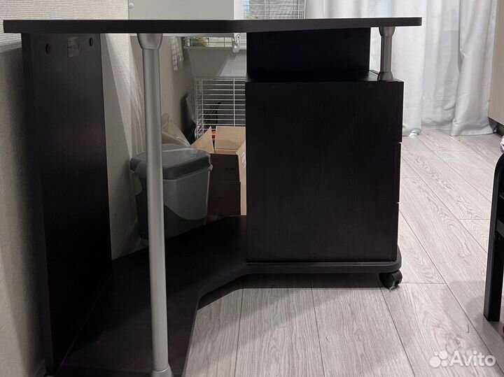 Угловой письменный стол бу