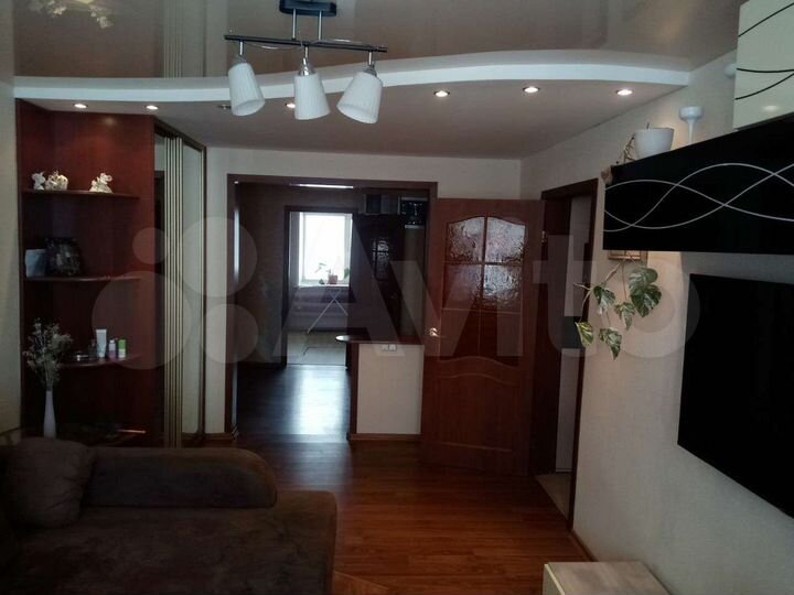 4-к. квартира, 90 м², 1/1 эт.