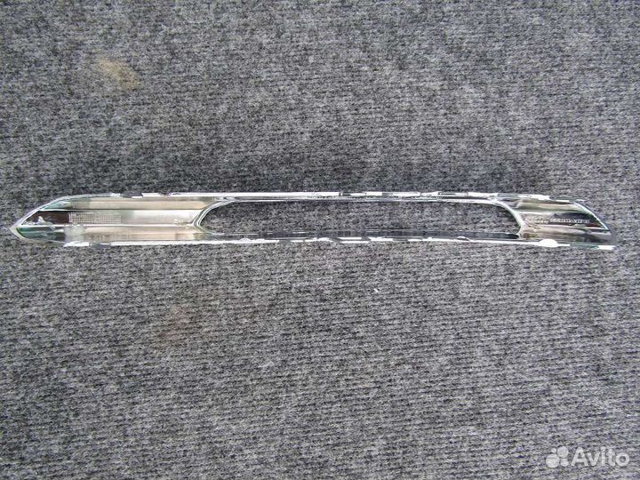 Накладка дхо Mercedes W212 A2128851674