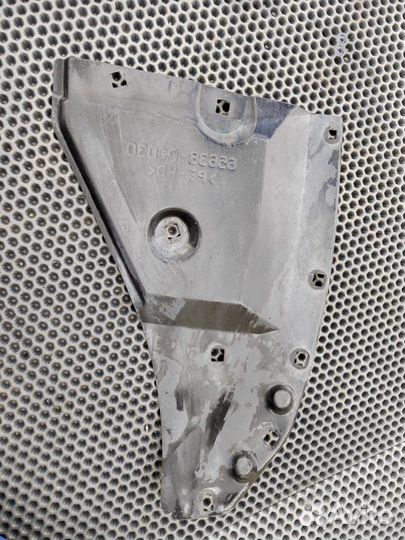 Подкрылок лев. зад. Toyota Tundra