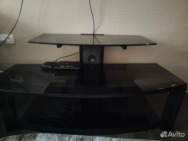 Стеклянная тумба (бронестекло)