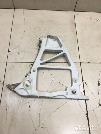 Кронштейн заднего бампера левый Ford Focus