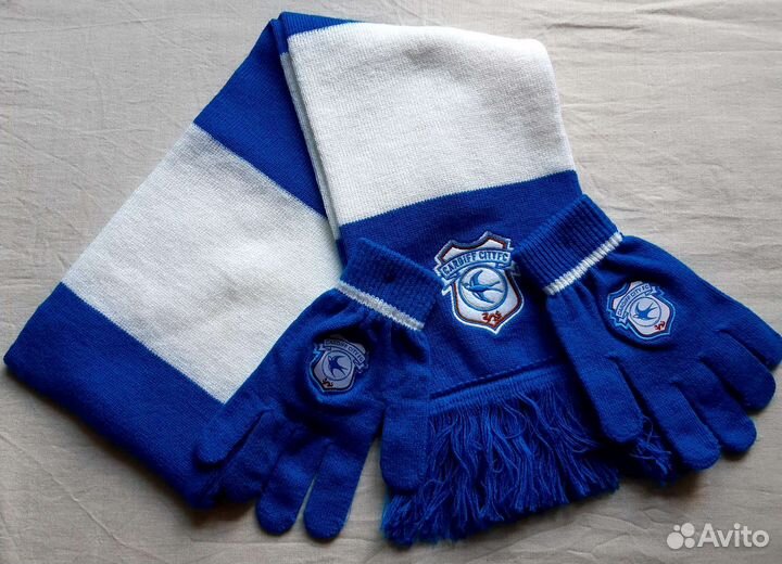 Children set scarf + gloves FC Cardiff City, NEW