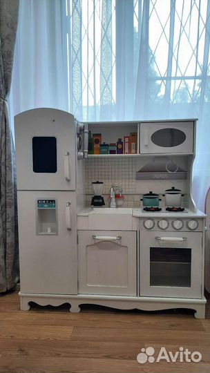 Детская деревянная кухня