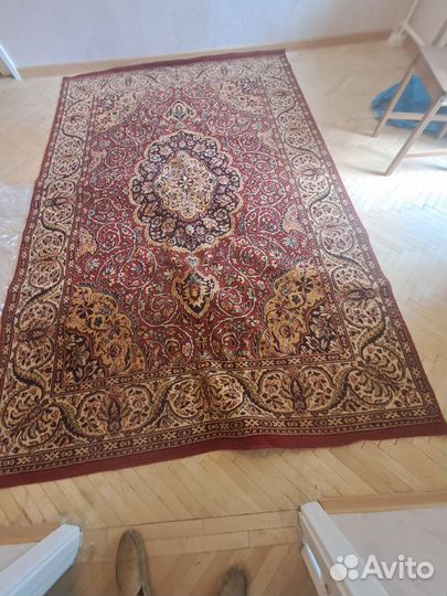 Ковер шерстяной