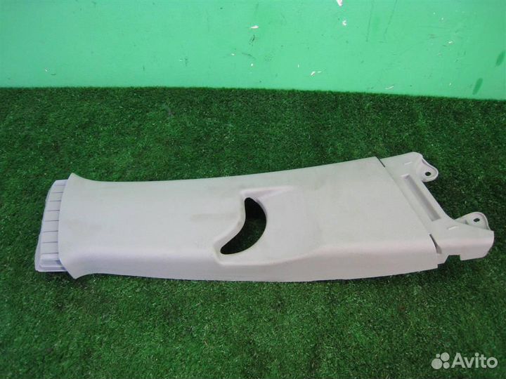 Обшивка правой стойки Toyota Yaris P13 2015