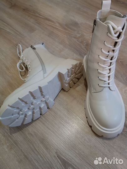 Ботинки женские зимние 39 размера бу