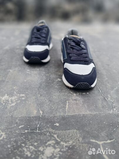 Стильные кроссовки на каждый день