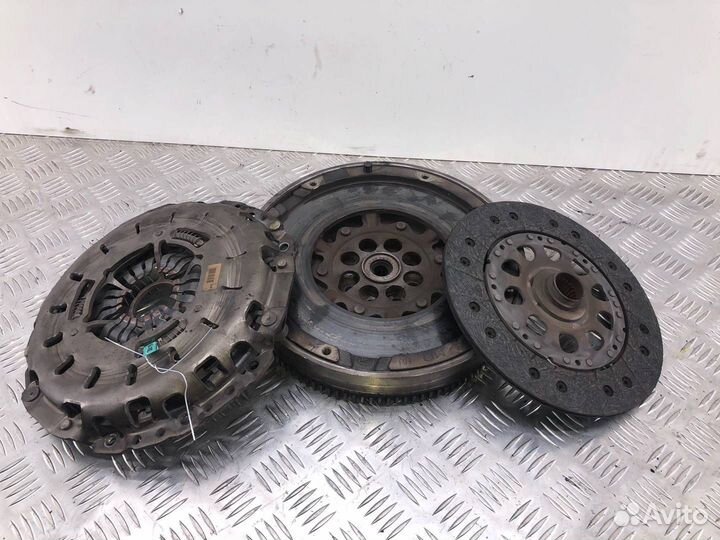 Маховик BMW 5 E60/E61 2006 212175494441