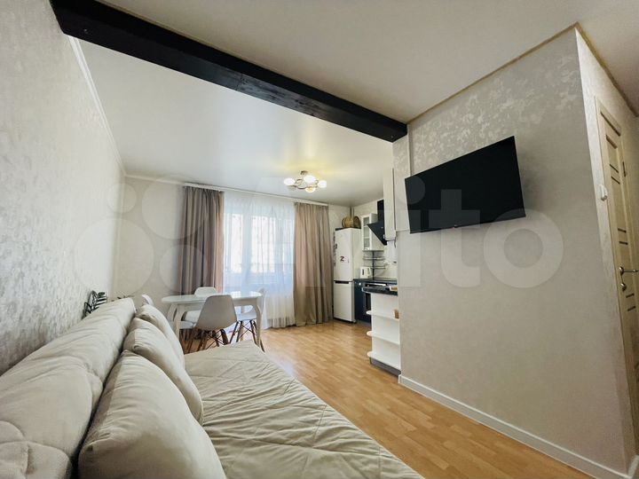 2-к. квартира, 58 м², 1/10 эт.