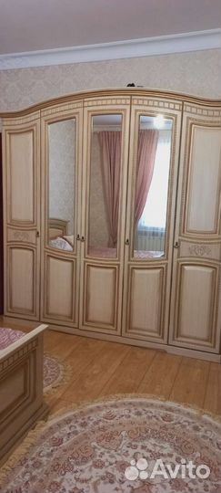 Спальный гарнитур