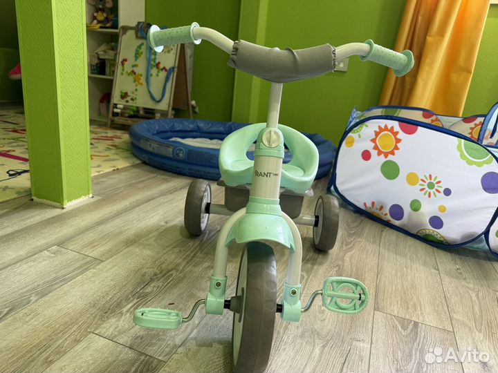 Трехколесный велосипед