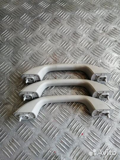 Ручка внутренняя потолочная Renault Sandero BS12