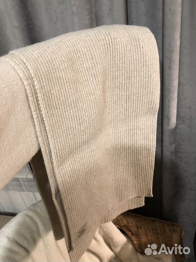 Шарф бежевый вязаный