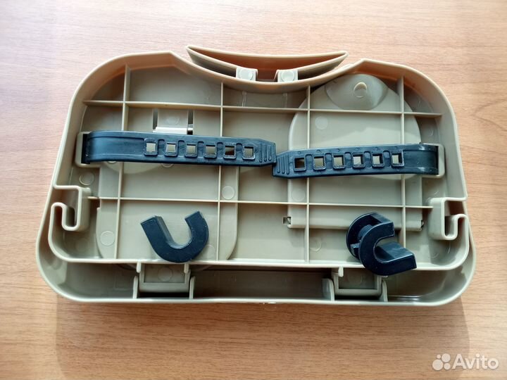 Столик на спинку сиденья