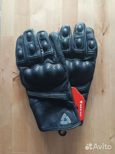 Мотоперчатки Revit