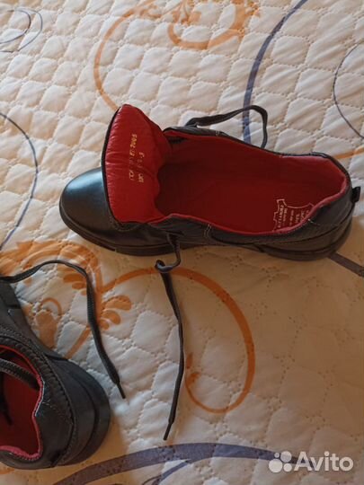 Кроссовки женские кожаные