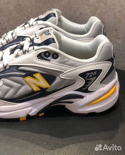 Кроссовки New Balance NB 725, размер 37